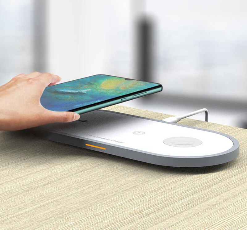 3 in 1 wireless charger (2).jpg